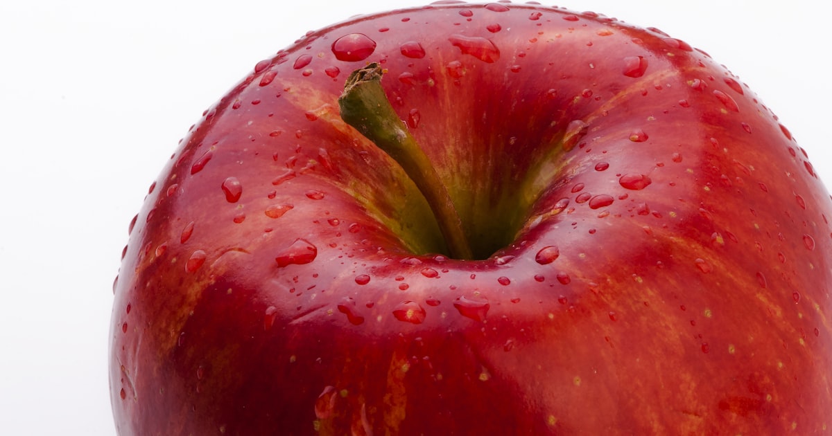 red apple with white background