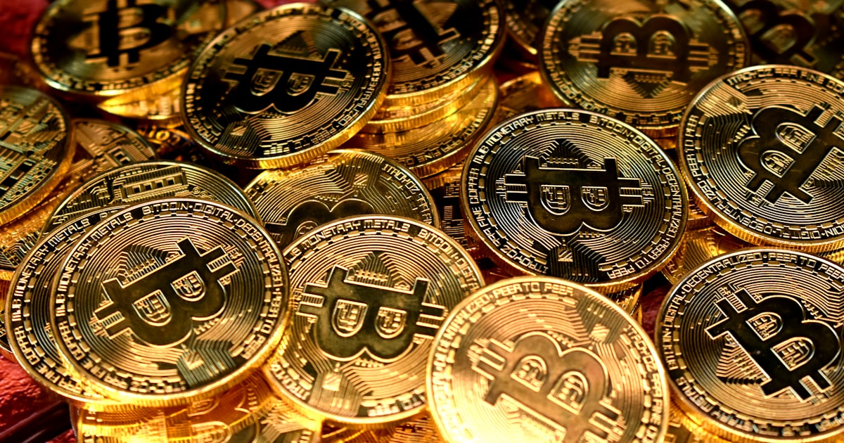 gold and silver round coins