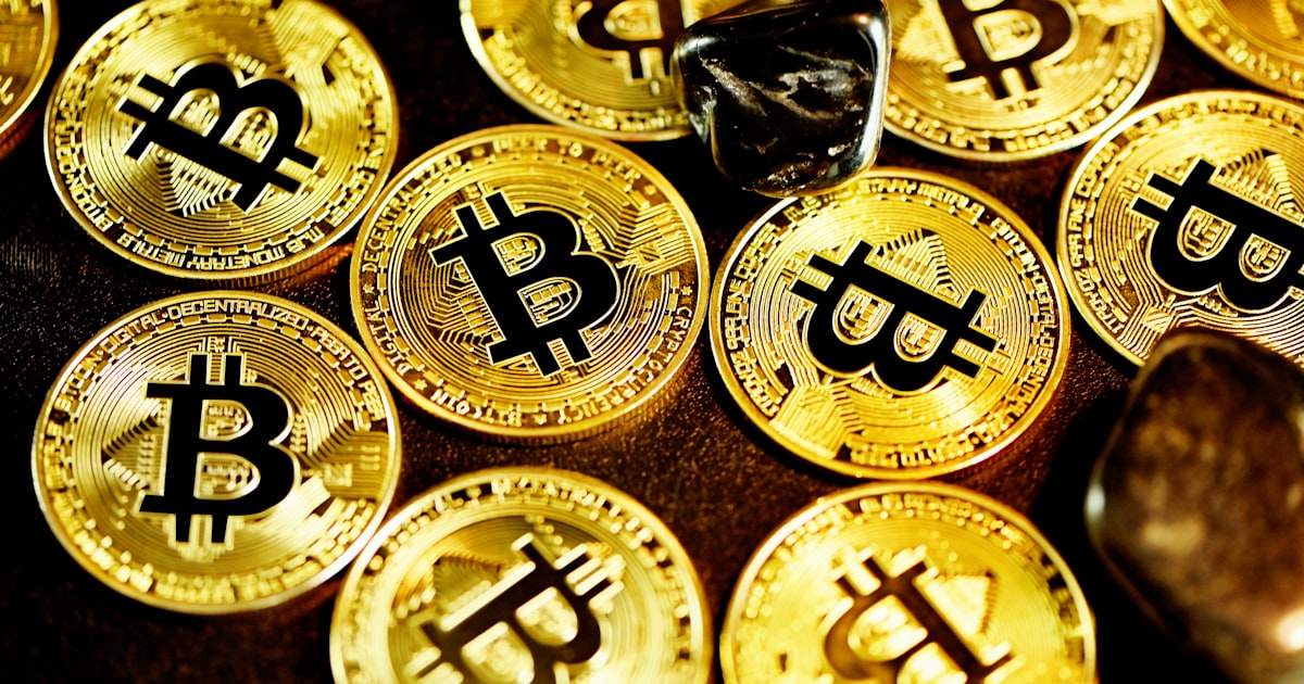 gold and silver round coins