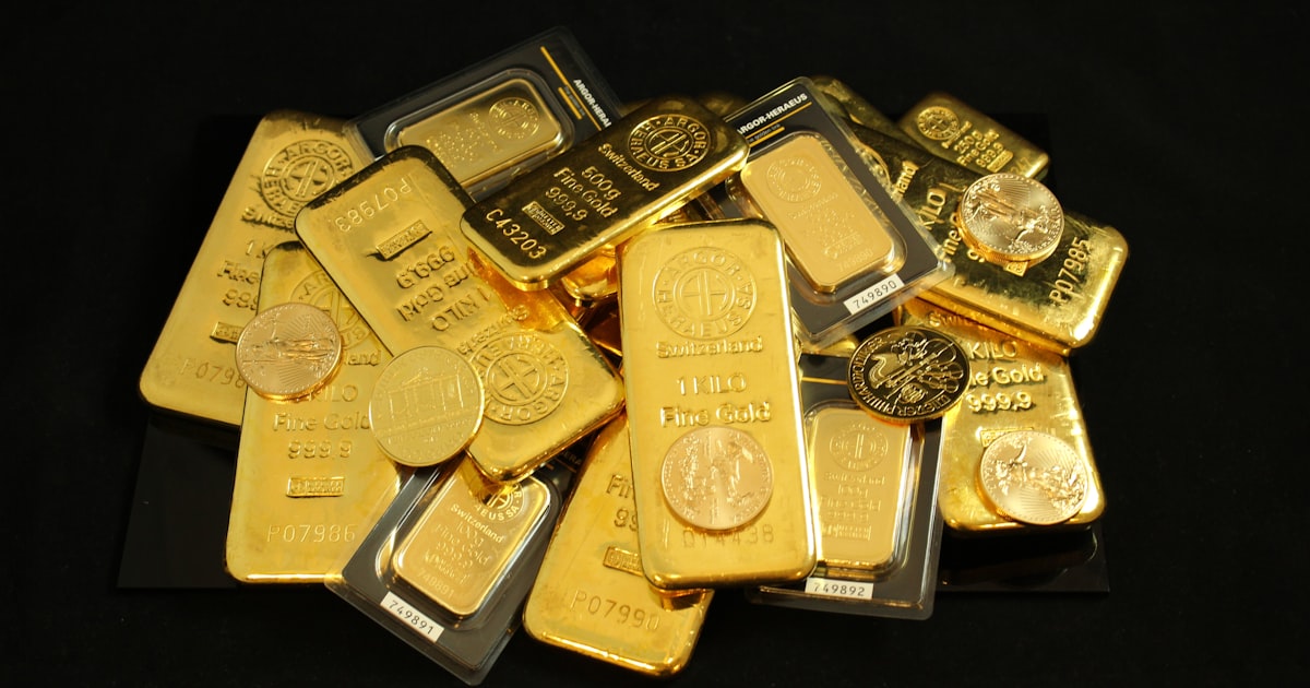 gold and silver round coins