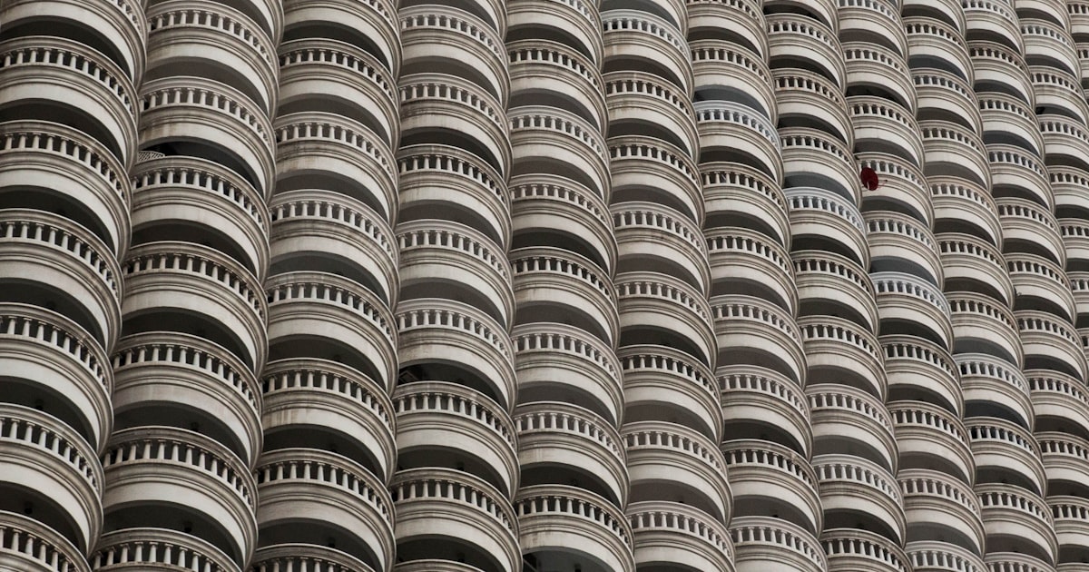 gray concrete building