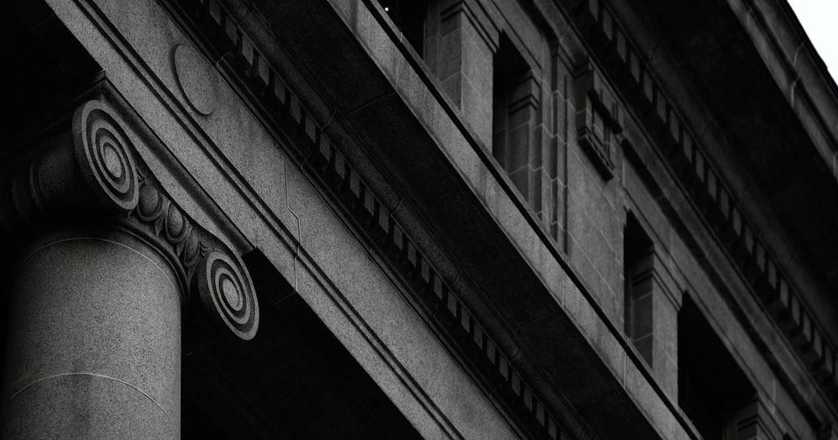 a black and white photo of a building