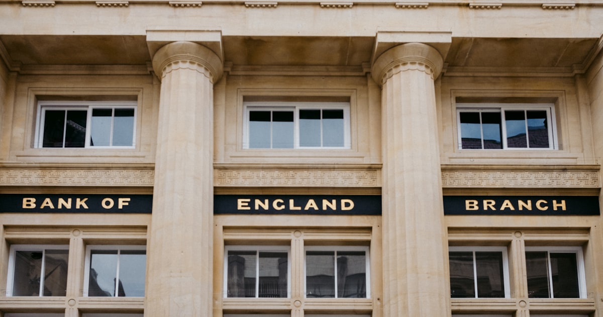 A bank of england building with three pillars