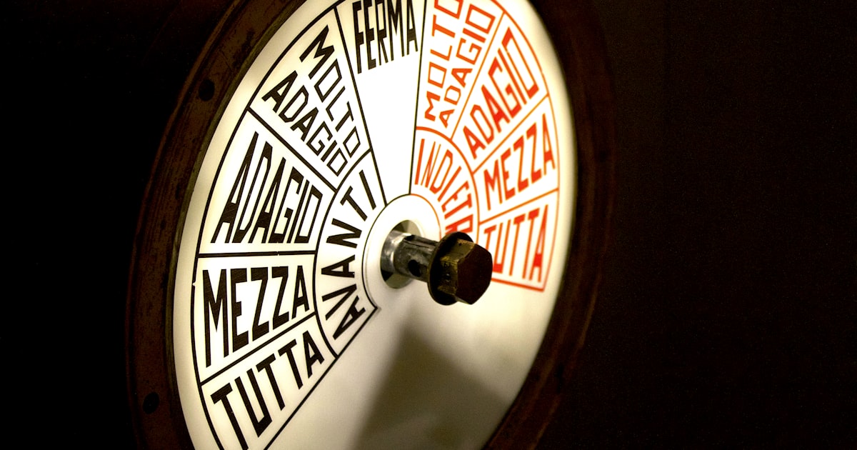 closeup photo of round white frame