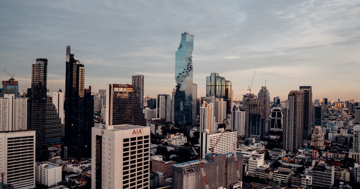 a city with many tall buildings