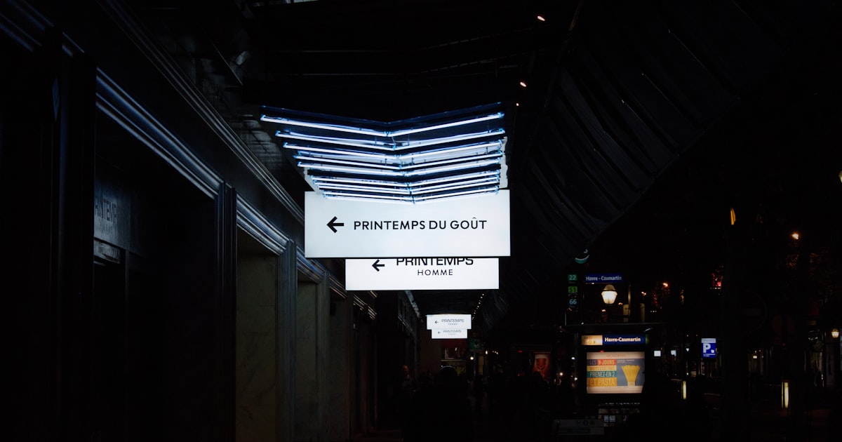 Printemps Du Gout lighted signage